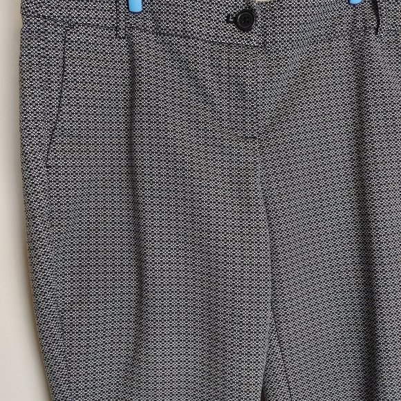 Dalia Women's Size 10 Capri Slacks Gray & Black Pattern with Pockets Regular Fit - Picture 3 of 6